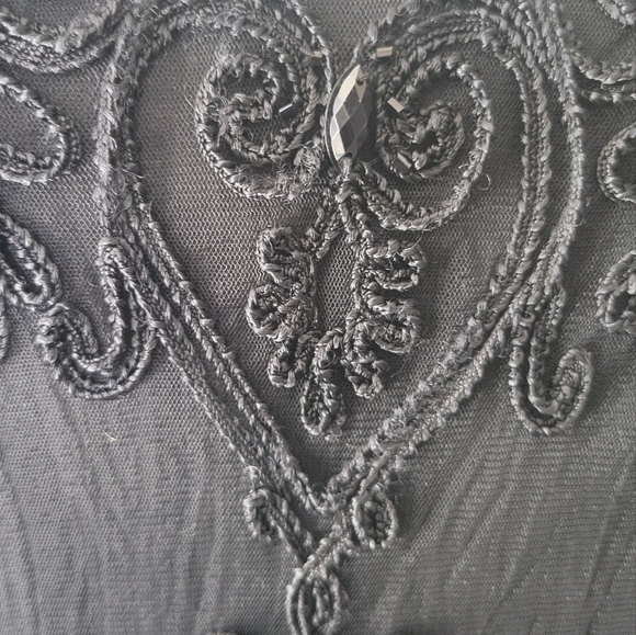 Lady's black mini dress - Picture 3 of 5